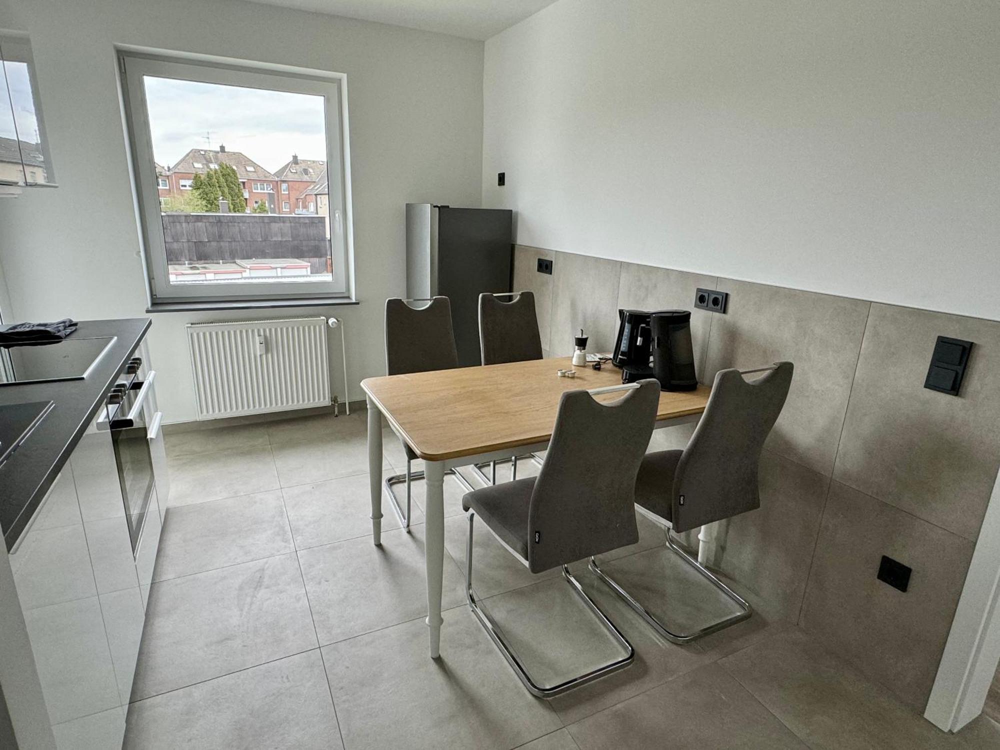Aparts House - Balkon-Wifi-Kitchen Essen Eksteriør bilde